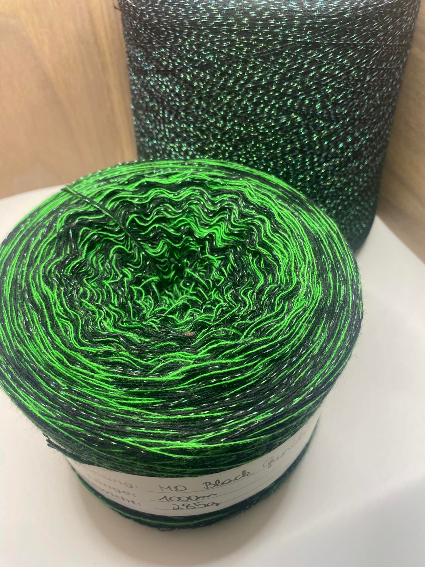 MD Sparkling Black Grinch 1000m 4-fädig