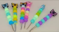 Häkelnadel Größe 2,5 mit fluoreszierenden Silikonperlen "Sully"