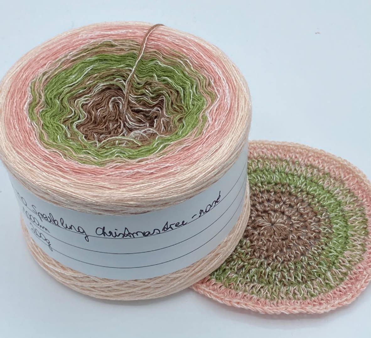 MD Sparkling Christmastree rose 1000m 3-fädig
